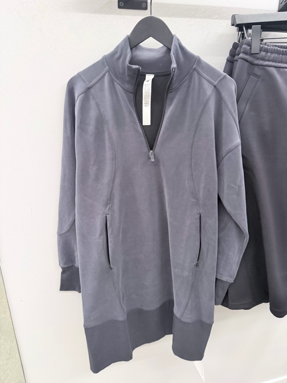 Lululemon Softstreme Long-Sleeve Half-Zip Dress
Color Black
Size 6
